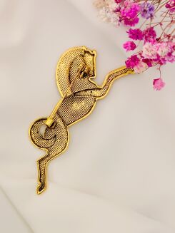 Metalowy koń w kolorze zlota - 3