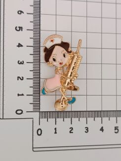 Pielęgniarka na strzykawce - 3