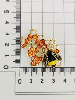 Super pszczoła na plastrze miodu - 3