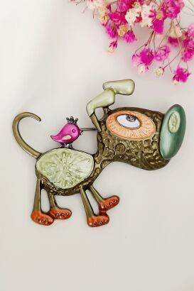 Młodzieżowa broszka piesek