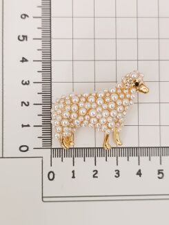 Piękny baranek z perełkami - 2