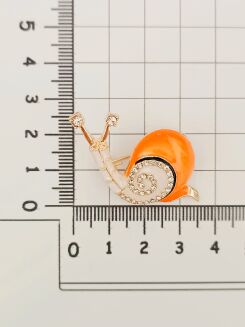 Śliczny pomarańczowy ślimak - 2