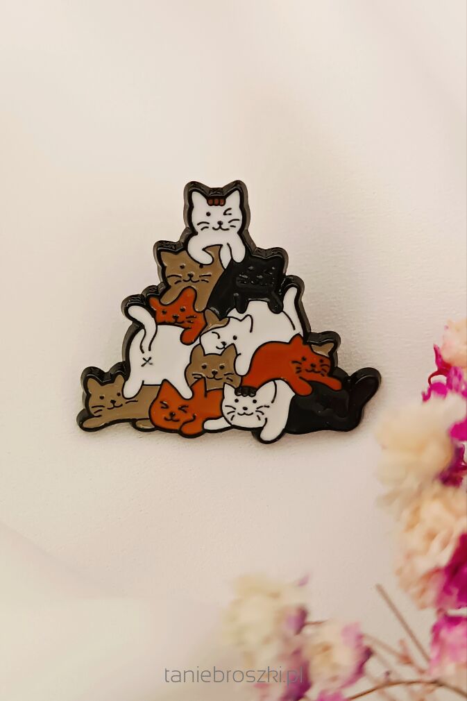 Radosny pin z kotkami