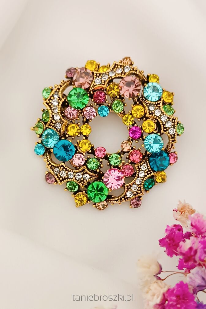 Kolorowa broszka w kształcie wianka